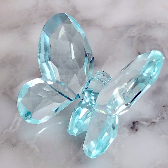 Swarovski Chrystal Small Azore Light Blue Butterfly Figurine - Picture 1 of 3